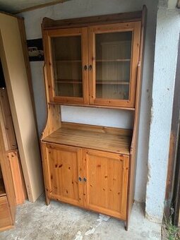 Ikea Leksvik vitrína - knihovna masiv antik hemnes