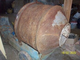 Koupím buben na míchačku UM 150