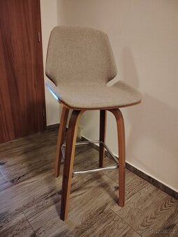 Barová otočná židle.