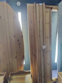 Postel z borovice 180 x 200 cm + 2 kusy polohovací rošt