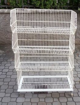 pojízdný úložný stohovatelný koš