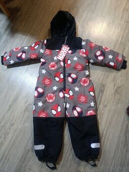 Nová zimní kombinéza Spiderman velikost 110