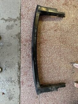 Jeep WK2 zadní výztuha nárazníku