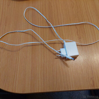 Napájecí zdroj 12V 1A