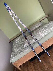 Nové běžky Rossignol 196 cm + sada vosků SWIX