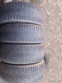 215/60/16 99h Nokian - zimní pneu 4ks