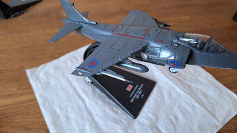 Kovový model letadla v měřítku 1:72 / 37