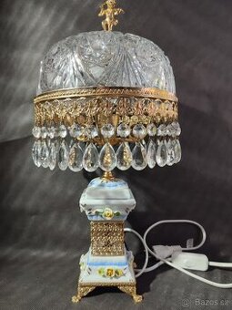 Křišťálová stolní lampa