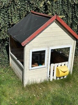 Zahradni domecek pro deti