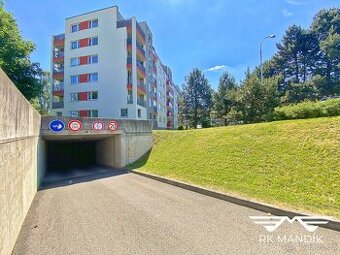 Garážové stání, 10m² - ul. Kytlická 780, Praha - Prosek