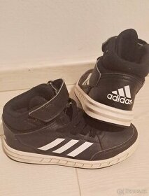 Chlapecká obuv Adidas