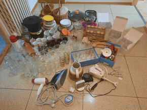 Vybavení kuchyně, domácnosti, nepoškozené nádobí a přístroj - 1
