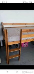 Vyvýšená dětská postel