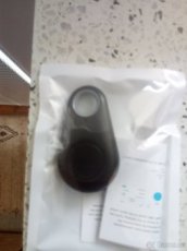 Klíčenka hlídá vše přes telefon i předměty