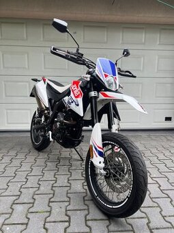 Aprilia sx 125 supermoto - 1