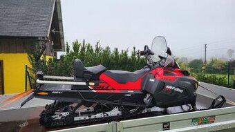 Sněžný skútr Skidoo Skandic WT550