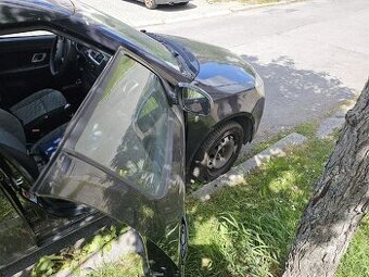Prodám skoda roomster 1.4 nafta na náhradní díly - 1