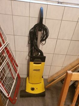 Vysavač na podlahy, koberce Karcher