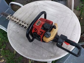 Benzínový plotostřih STIHL HS80.