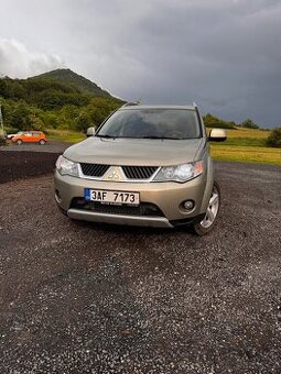 Mitsubishi Outlander 2.2did 2008 7 míst tažné