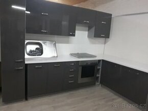 Elegantní šedá linka