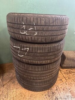 Pneu 205/55R 16