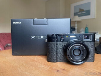 Kompaktní fotoaparát Fujifilm X100V 26,1 MP - černý - v krab