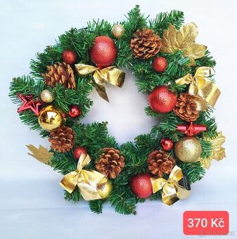 Prodám velký trvanlivý vánoční věnec na pověšení