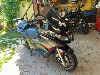 Aprilia SRV 850