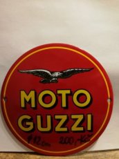 znak moto guzzi