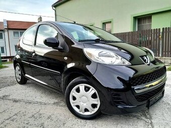 Peugeot 107 1.0i 50kW rok 2010 naj.220tis. NOVÁ STK