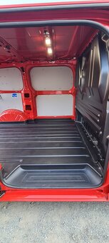 Ford transit custom obložení nakl prostoru