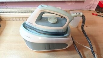 Žehlička Philips s parním generátorem GC6420