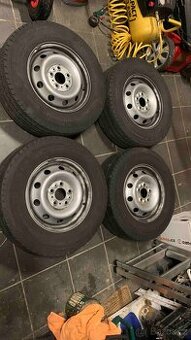 Pneu Continental 215/70 R15 CP - skoro nejeté