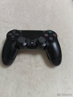 Ovladač na ps4
