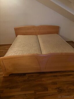 Sestava ložnice dřevo