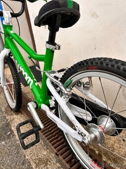 Prodám dětské kolo WOOM 3, 16” – zelené (výborný stav)
