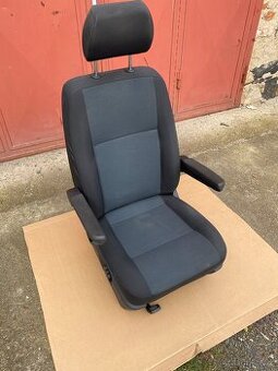 Sedadlo řidiče z loketkama VW Transporter T5 T6 T6.1