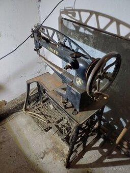 Šicí stroj Adler 30-1