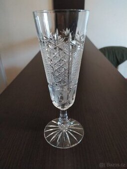 Prodám historickou soupravu broušeného křišťálu
