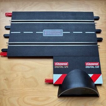 CARRERA DIGITAL INFORMAČNÍ DISPLAY