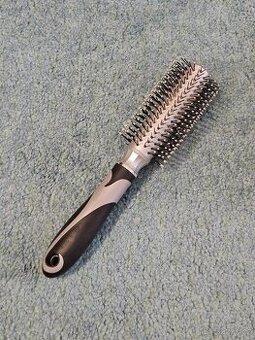 Kartáč na vlasy různé druhy