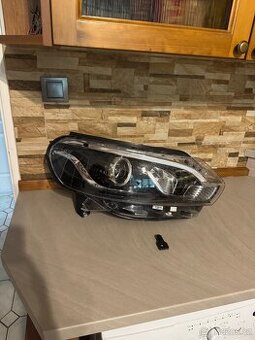 Toyota ProAce Praví Světlomet -Led