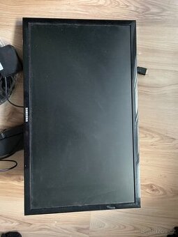 LCD Monitor 22" Samsung S22F350 se stojanem