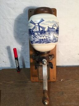 MLÝNEK NA KÁVU NÁSTĚNNÝ VĚTRNÝ MLÝN