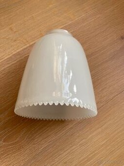 Lustr-korunka s krajkou