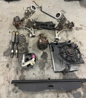 Díly z BMW E46 330i