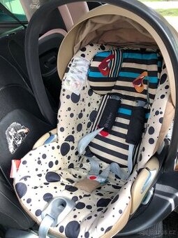 Vajíčko CYBEX Platinum Cloud T i-Size by Karolina Kurkova