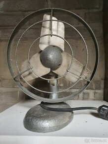 Starý stolní větrák