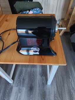 Šnekový odšťavňovač Champion Juicer 2000+ s mlýnkem na obilí